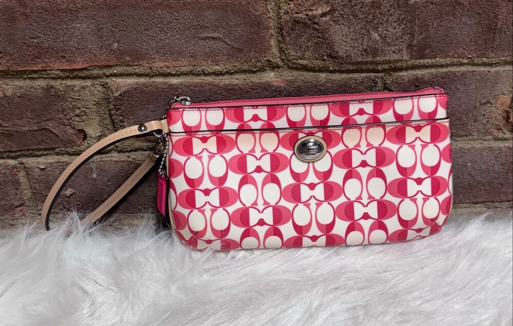 Coach Peyton Dream Wristlet Clutch Purse Signature C Pink White Wallet Wristlet